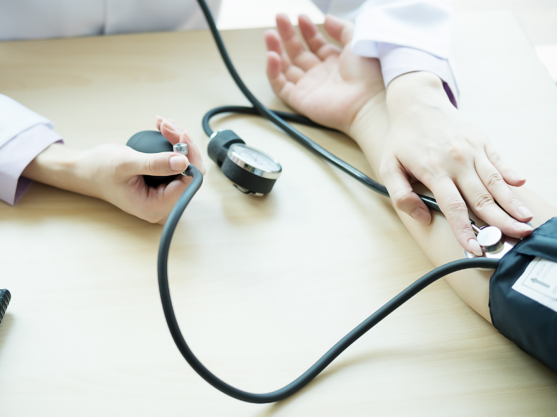 Hipoglicemia: o que é, as causas e os sintomas 